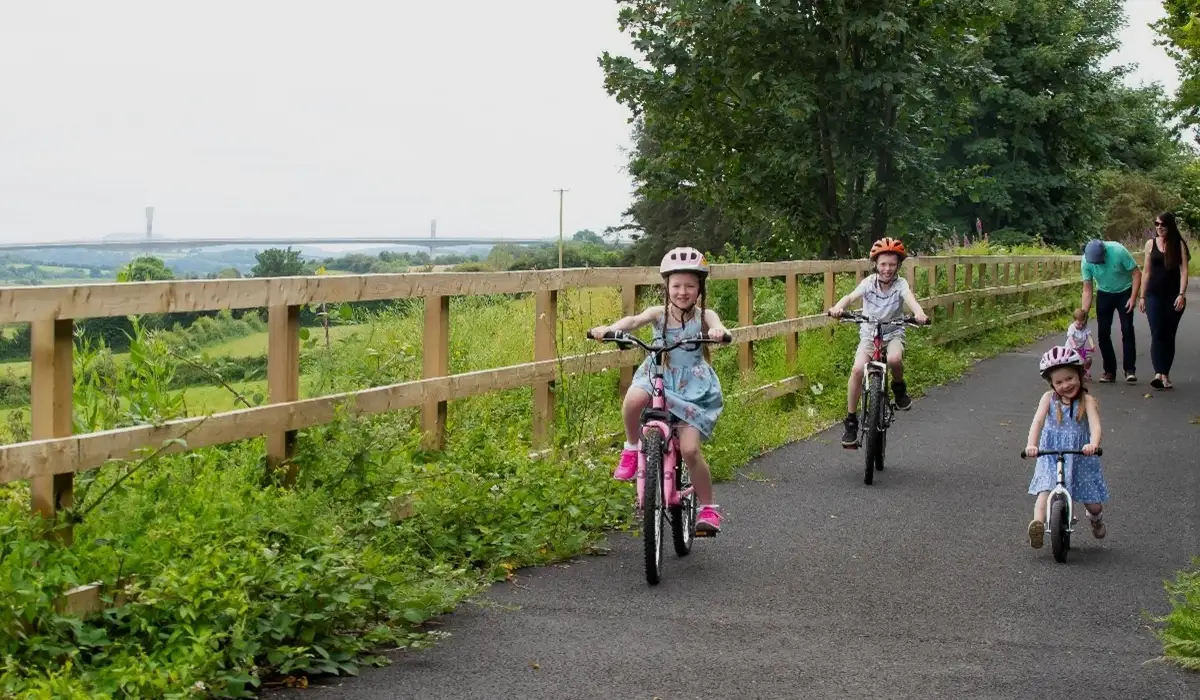 Cycle With Children
